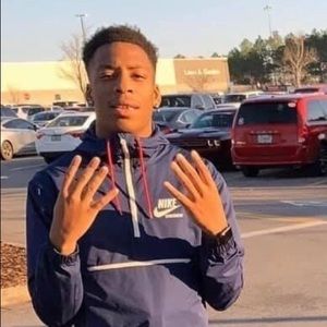 Meet your Posher, Cj